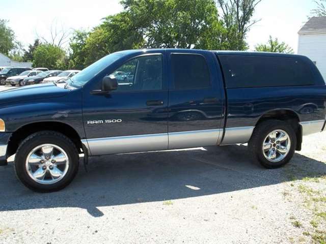Dodge Ram Pickup 1500 2003 photo 2